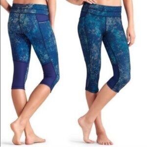 Athleta Blue Splatter Be Free Knicker Cropped Stretch Athletic Legging